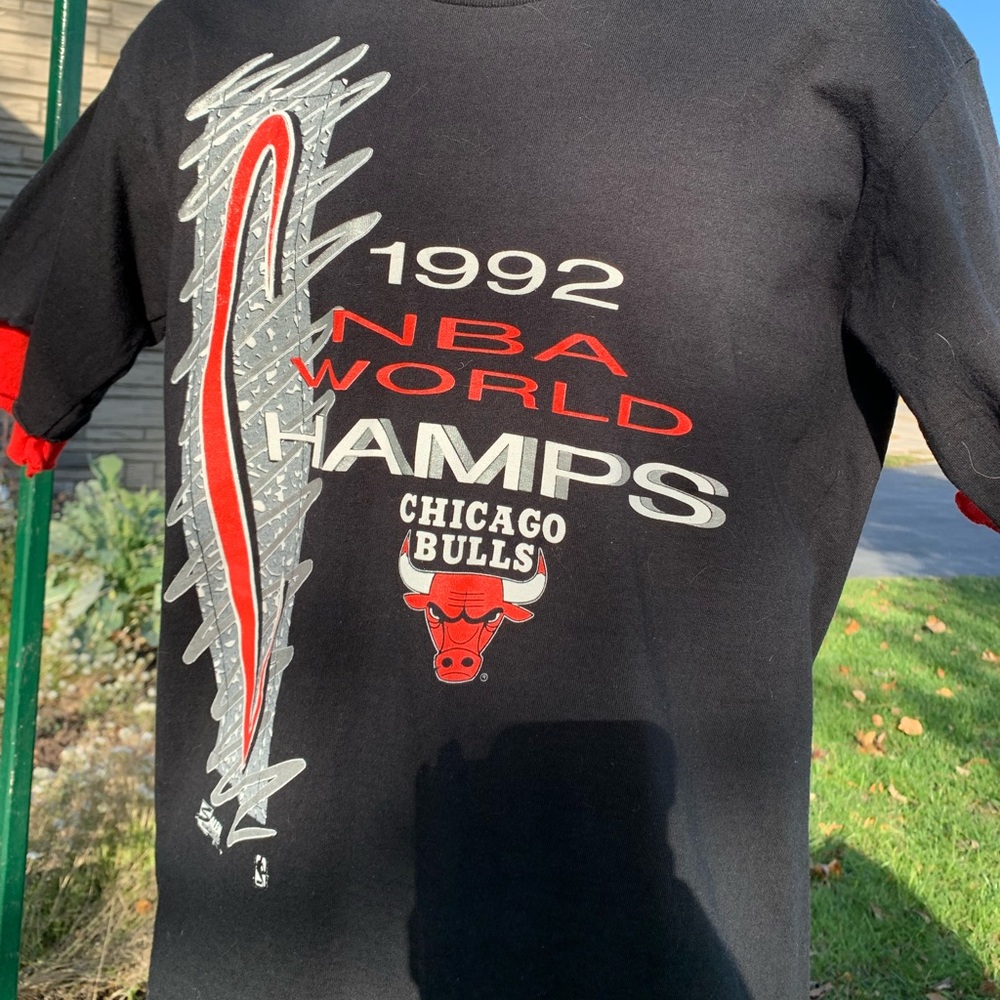 Vintage Chicago Bulls 1992 Double-Cut Championship Tee Shirt (Jordan Era) - Picture 5 of 5